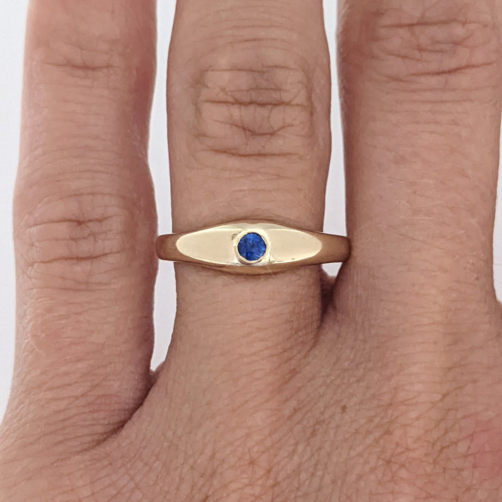 14K SAPPHIRE ROUND 2.2MM BEAD SET ESTATE RING 2.8 GRAMS