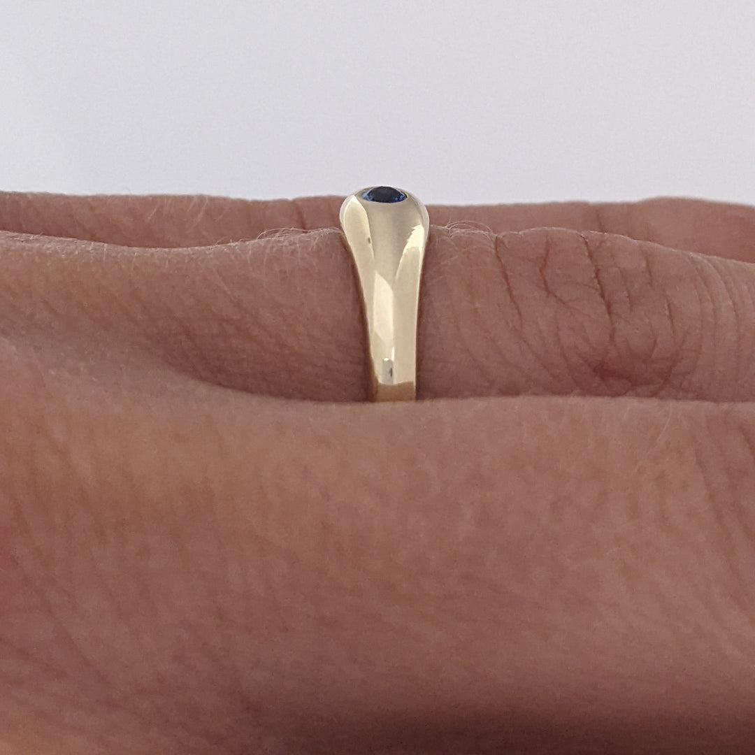 14K SAPPHIRE ROUND 2.2MM BEAD SET ESTATE RING 2.8 GRAMS