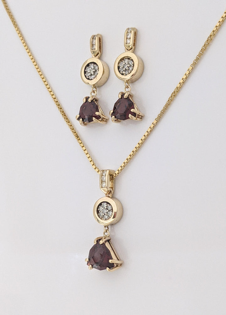 14K GARNET TRILLION CUT 9MM (3) WITH (30) MELEE ESTATE EARRING, PENDANT &amp; CHAIN ESTATE SET 14.1 GRAMS