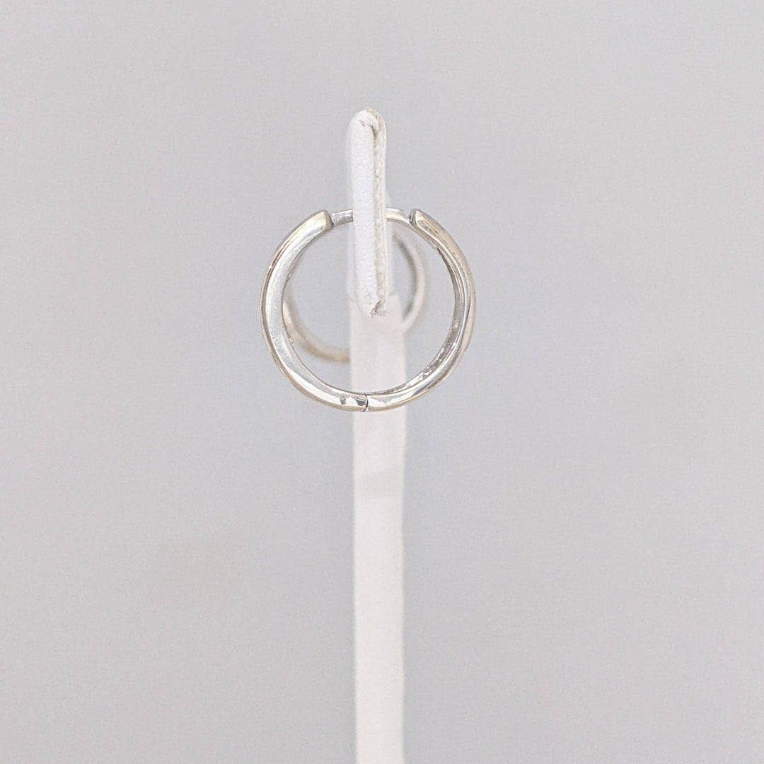 14K WHITE .23 CARAT TOTAL WEIGHT I1 I DIAMOND ROUND (12) BAGUETTE (10) ESTATE HOOP EARRINGS 2.5 GRAMS