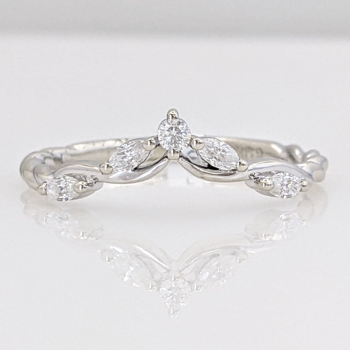 14K WHITE .19 CARAT TOTAL WEIGHT SI H-I DIAMOND ROUND/ MARQUISE ESTATE BAND 1.4 GRAMS