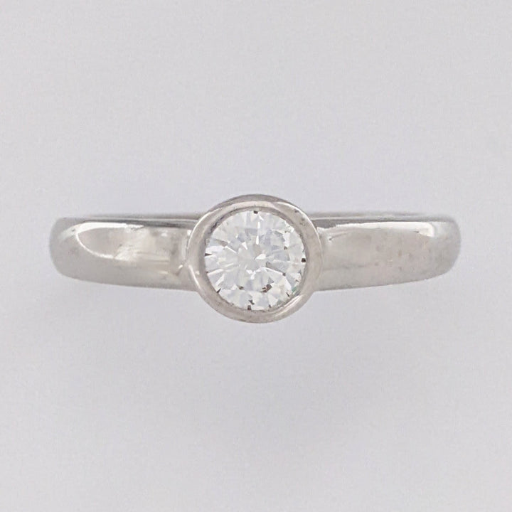 14K WHITE .47 CARAT TOTAL SI1 I DIAMOND ROUND BEZEL SET ESTATE RING 3.6 GRAMS