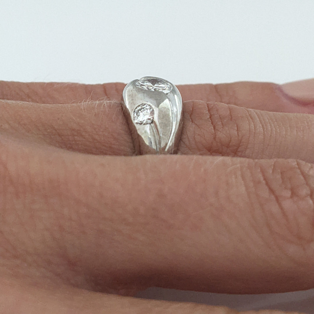 14K WHITE 1.07 CARAT TOTAL WEIGHT SI1 G DIAMOND ROUND (3) BEAD SET ESTATE BAND 5.3 GRAMS