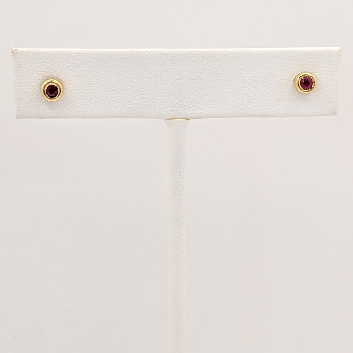 18K RUBY ROUND 2MM BEZEL STUD ESTATE EARRINGS 0.8 GRAMS