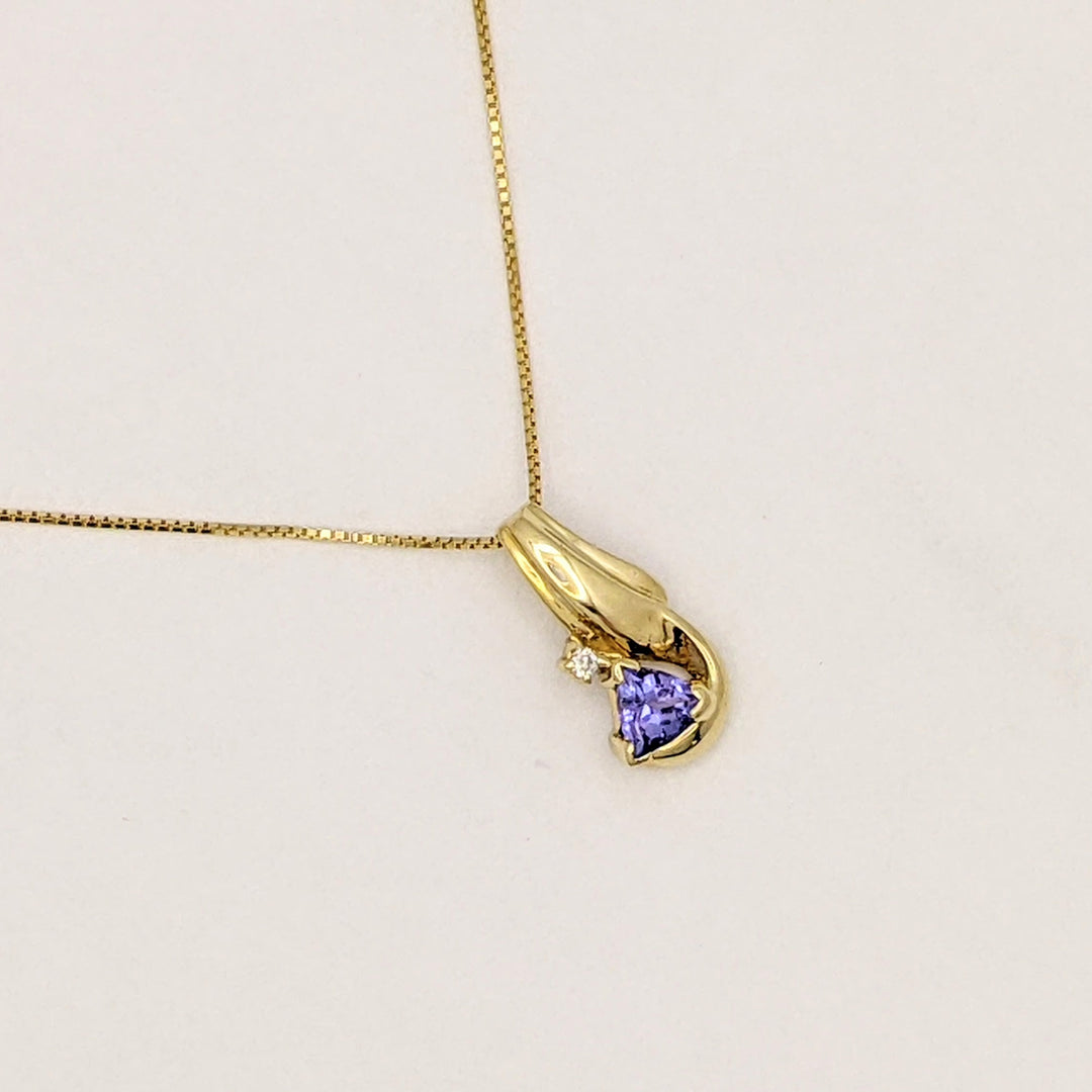 14K TANZANITE TRILLION CUT 4MM WITH MELEE ESTATE PENDANT &amp; CHAIN 2.3 GRAMS