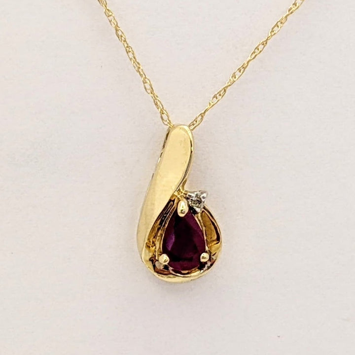 10K RUBY PEAR 4X6 WITH MELEE AND GOLD TRIM ESTATE PENDANT &amp; CHAIN 1.5 GRAMS