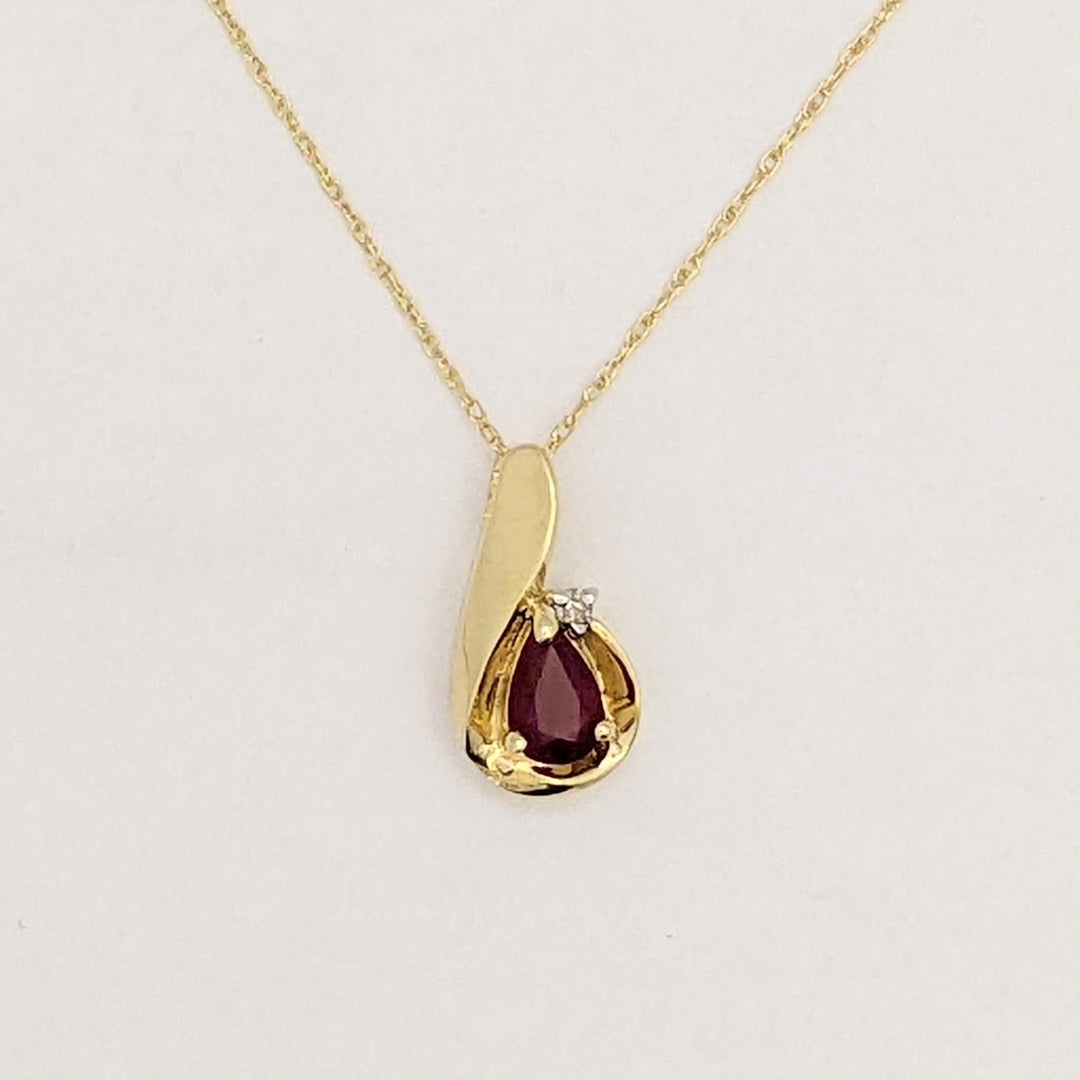 10K RUBY PEAR 4X6 WITH MELEE AND GOLD TRIM ESTATE PENDANT &amp; CHAIN 1.5 GRAMS