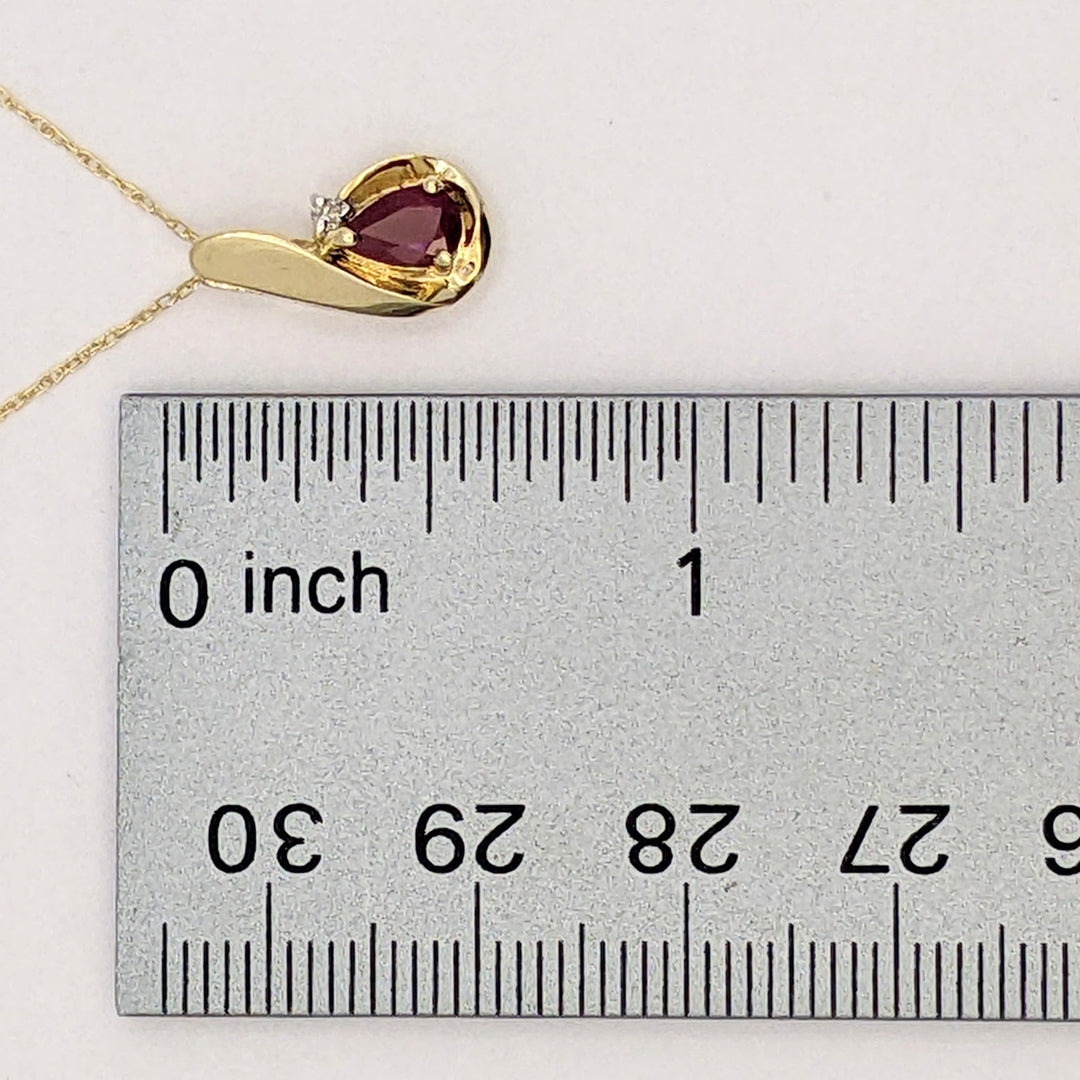 10K RUBY PEAR 4X6 WITH MELEE AND GOLD TRIM ESTATE PENDANT &amp; CHAIN 1.5 GRAMS