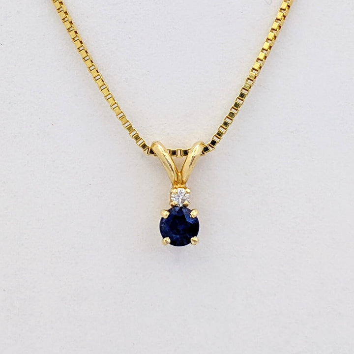 14K SAPPHIRE ROUND "AA" WITH .02 CARAT TOTAL DIAMOND ROUND ESTATE PENDANT &amp; CHAIN 2.8 GRAMS