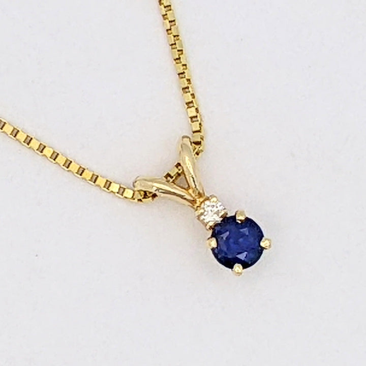14K SAPPHIRE ROUND "AA" WITH .02 CARAT TOTAL DIAMOND ROUND ESTATE PENDANT &amp; CHAIN 2.8 GRAMS
