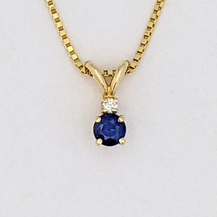 14K SAPPHIRE ROUND "AA" WITH .02 CARAT TOTAL DIAMOND ROUND ESTATE PENDANT &amp; CHAIN 2.8 GRAMS