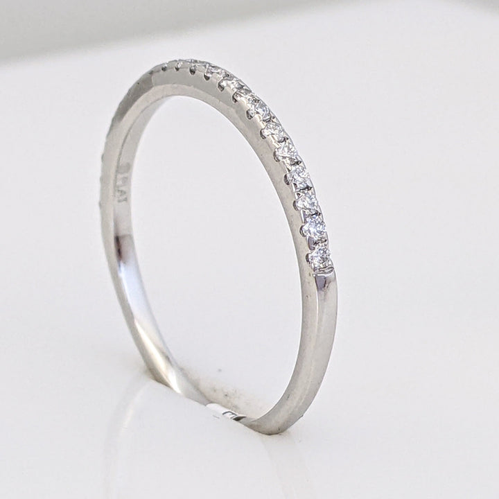 PLATINUM .22 CARAT TOTAL WEIGHT SI1 H DIAMOND ROUND (22) ESTATE BAND 2.1 GRAMS