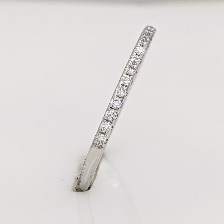 PLATINUM .22 CARAT TOTAL WEIGHT SI1 H DIAMOND ROUND (22) ESTATE BAND 2.1 GRAMS