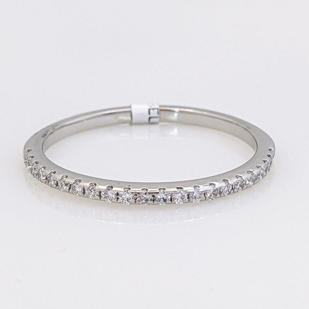 PLATINUM .22 CARAT TOTAL WEIGHT SI1 H DIAMOND ROUND (22) ESTATE BAND 2.1 GRAMS