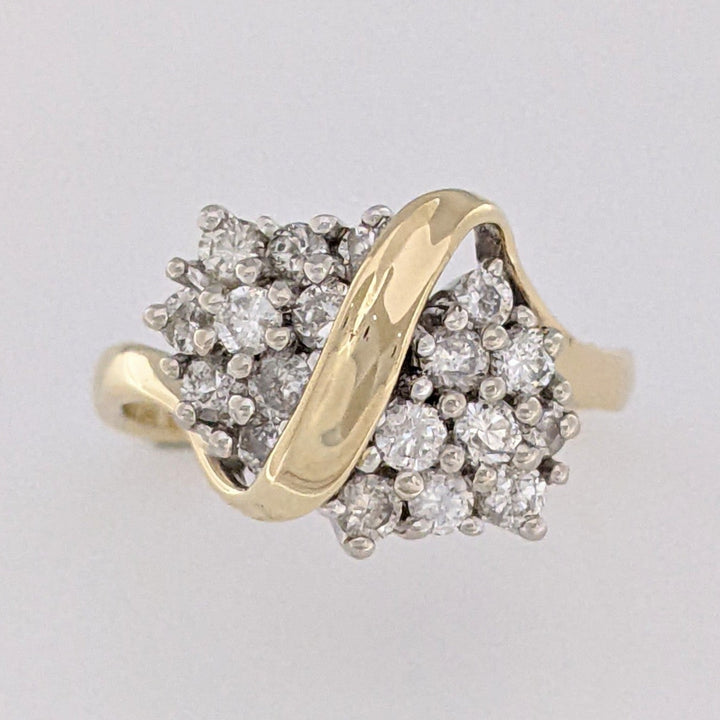 14K .54 CARAT TOTAL WEIGHT I1 G DIAMOND ROUND (18) CLUSTER ESTATE RING 2.7 GRAMS