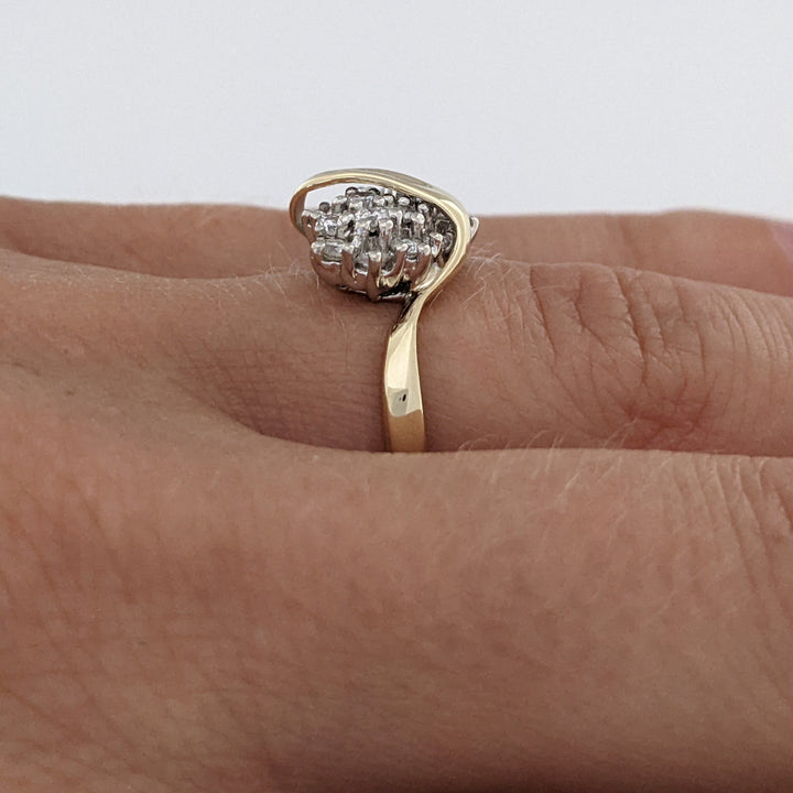 14K .54 CARAT TOTAL WEIGHT I1 G DIAMOND ROUND (18) CLUSTER ESTATE RING 2.7 GRAMS