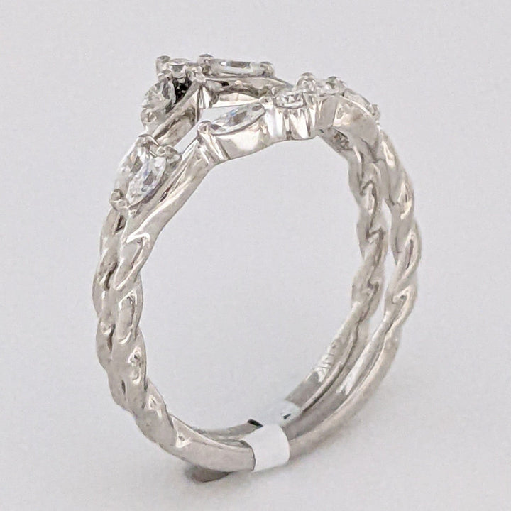 14K WHITE .19 CARAT TOTAL WEIGHT SI H-I DIAMOND ROUND/ MARQUISE ESTATE BAND 1.4 GRAMS