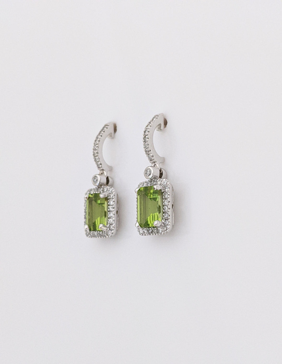 14K WHITE PERIDOT EMERALD CUT 5X7 WITH .33 DIAMOND TOTAL WEIGHT (66) ESTATE DANGLE EARRINGS 3.2 GRAMS