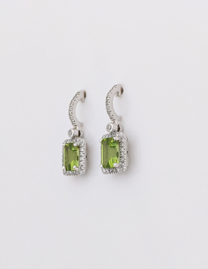 14K WHITE PERIDOT EMERALD CUT 5X7 WITH .33 DIAMOND TOTAL WEIGHT (66) ESTATE DANGLE EARRINGS 3.2 GRAMS