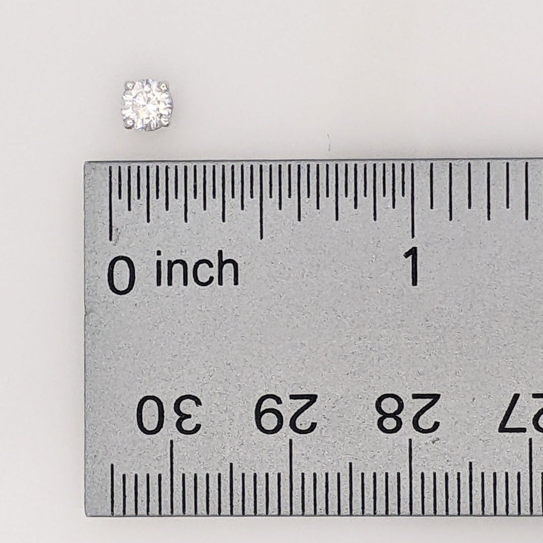 14K WHITE .65 CARAT TOTAL WEIGHT SI2 E DIAMOND ROUND (2) ESTATE STUD EARRINGS 1.0 GRAM