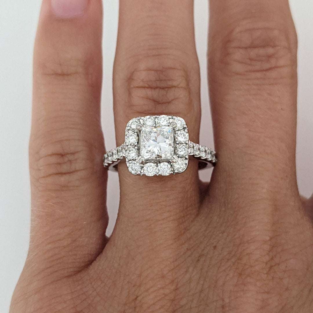 14K WHITE 1.81 CARAT TOTAL WEIGHT SI2 H DIAMOND PRINCESS CUT (1) ROUND (52) ESTATE HALO RING 4.9 GRAMS
