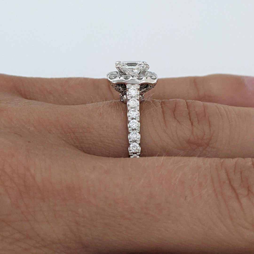 14K WHITE 1.81 CARAT TOTAL WEIGHT SI2 H DIAMOND PRINCESS CUT (1) ROUND (52) ESTATE HALO RING 4.9 GRAMS