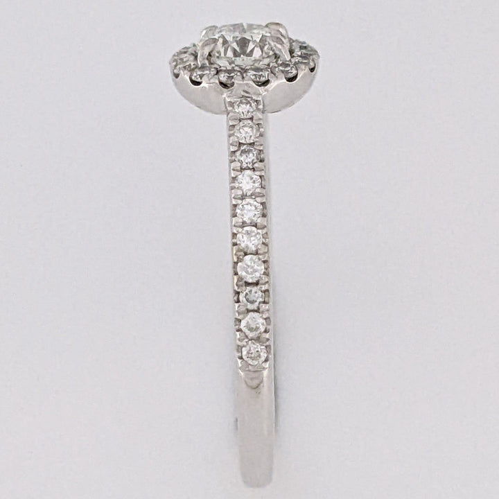 14K WHITE .59 CARAT TOTAL WEIGHT SI2 I DIAMOND ROUND (35) ESTATE HALO RING 2.7 GRAMS