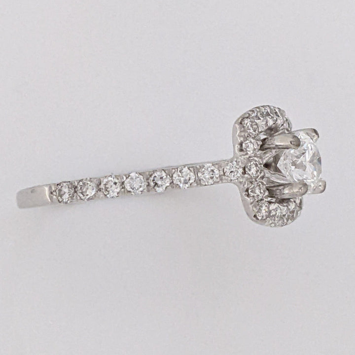 PLATINUM .86 CARAT TOTAL WEIGHT SI1 G DIAMOND ROUND (33) ESTATE HALO RING 3.8 GRAMS