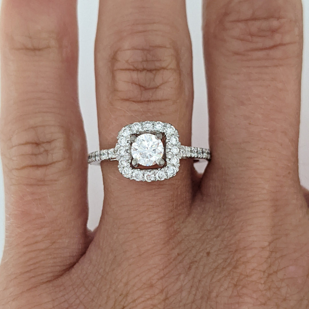 PLATINUM .86 CARAT TOTAL WEIGHT SI1 G DIAMOND ROUND (33) ESTATE HALO RING 3.8 GRAMS