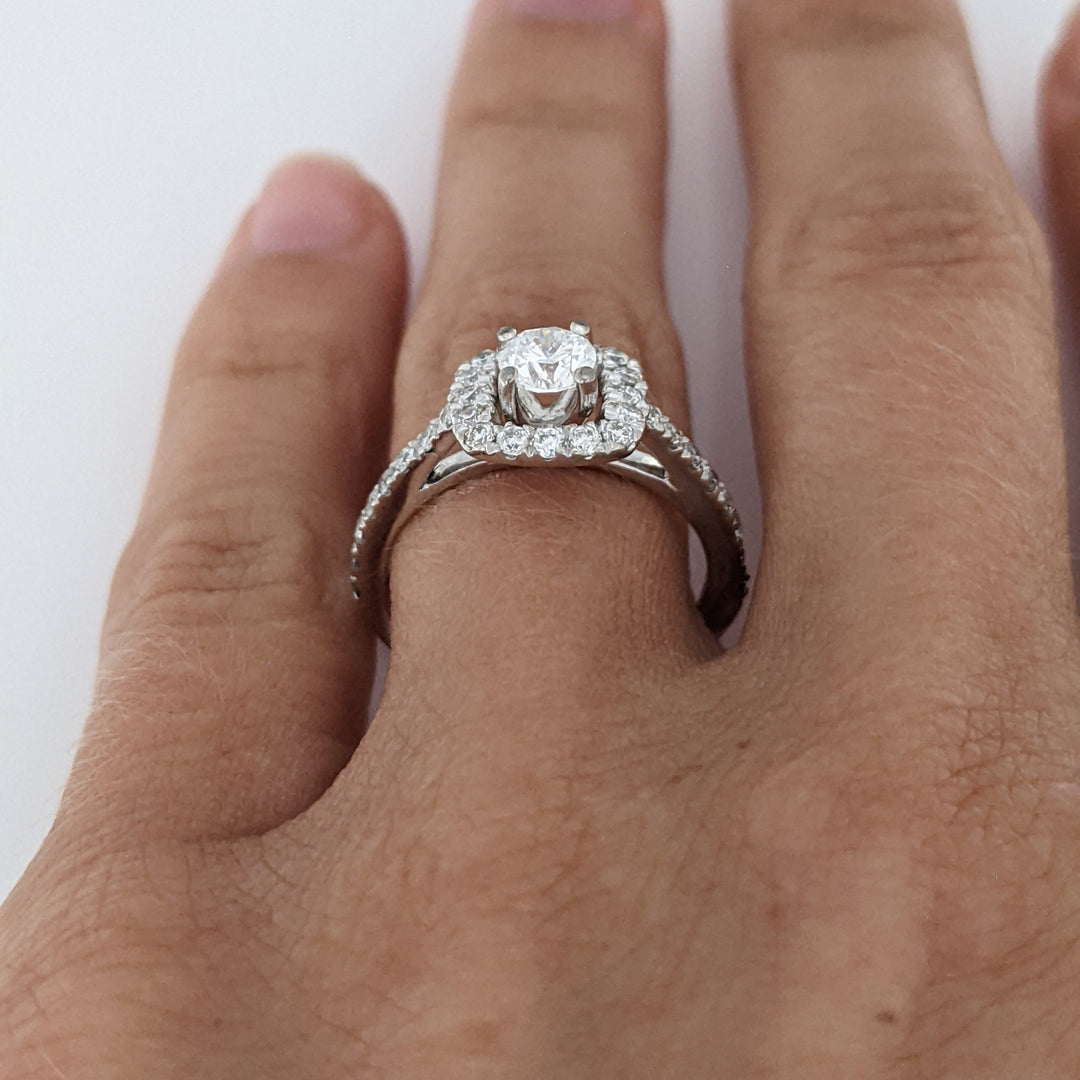PLATINUM .86 CARAT TOTAL WEIGHT SI1 G DIAMOND ROUND (33) ESTATE HALO RING 3.8 GRAMS
