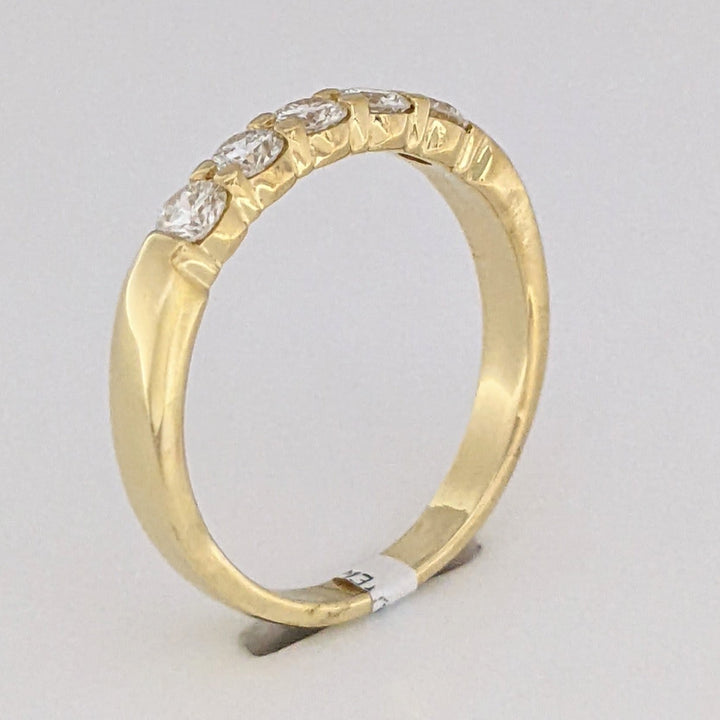 18K .45 CARAT TOTAL WEIGHT VS2 I DIAMOND ROUND (5) ESTATE BAND 3.4 GRAMS