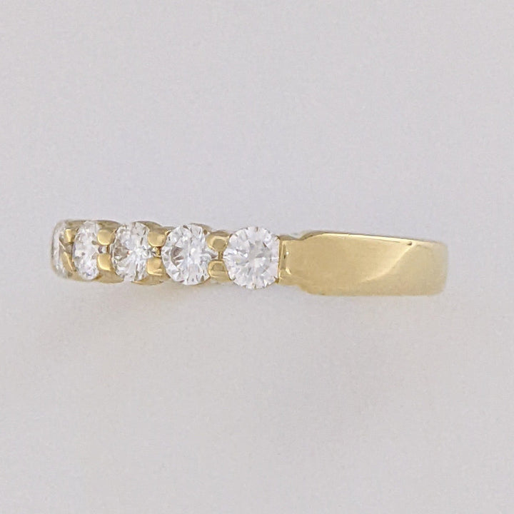 18K .45 CARAT TOTAL WEIGHT VS2 I DIAMOND ROUND (5) ESTATE BAND 3.4 GRAMS