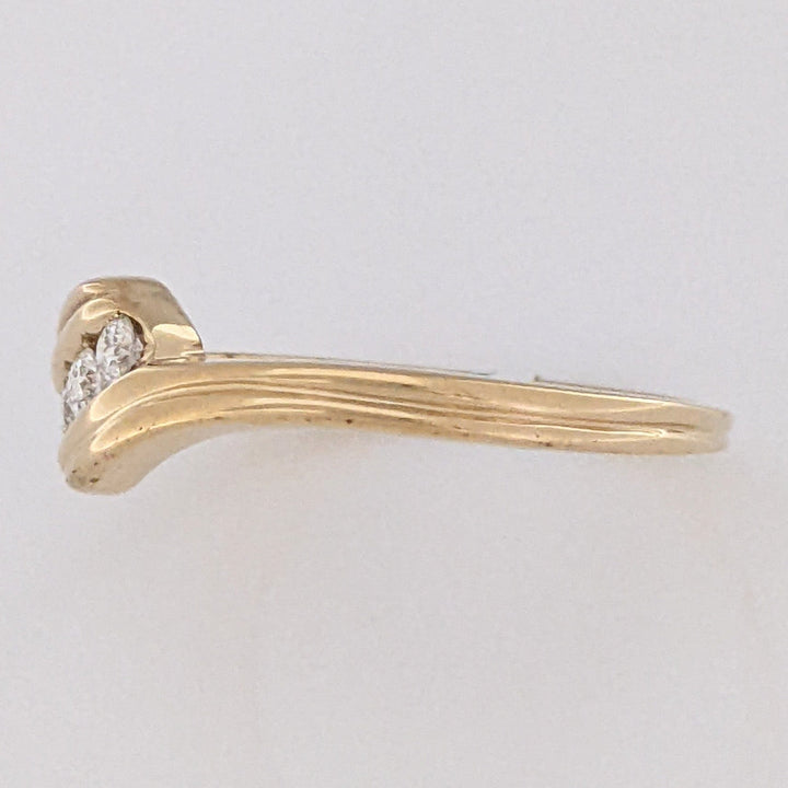 10K .18 CARAT TOTAL WEIGHT I1 H DIAMOND ROUND (3) BYPASS ESTATE RING 2.4 GRAMS