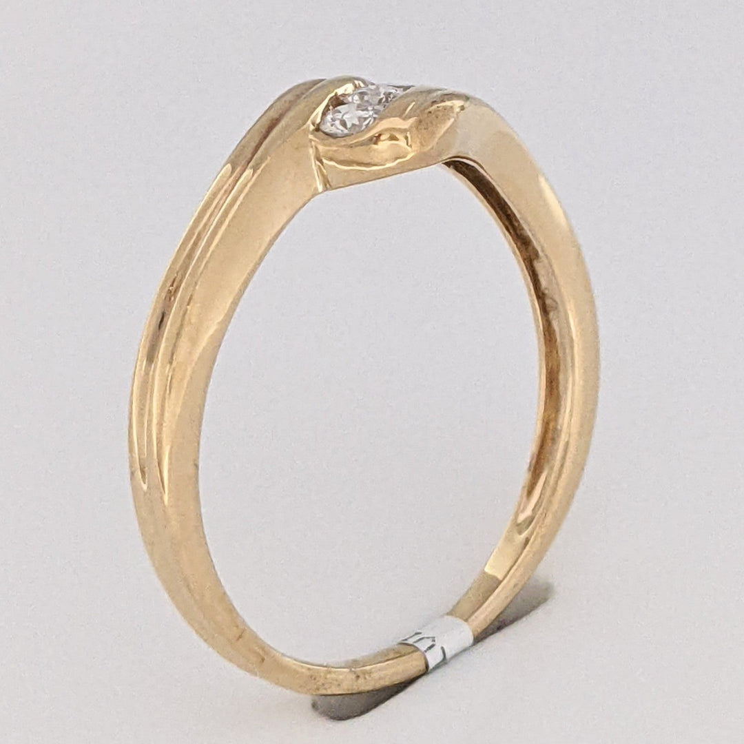 10K .18 CARAT TOTAL WEIGHT I1 H DIAMOND ROUND (3) BYPASS ESTATE RING 2.4 GRAMS
