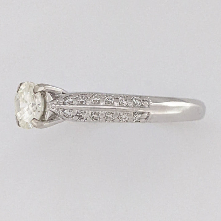 14K WHITE .68 CARAT TOTAL WEIGHT VS K DIAMOND ROUND (25) ESTATE RING 3.8 GRAMS