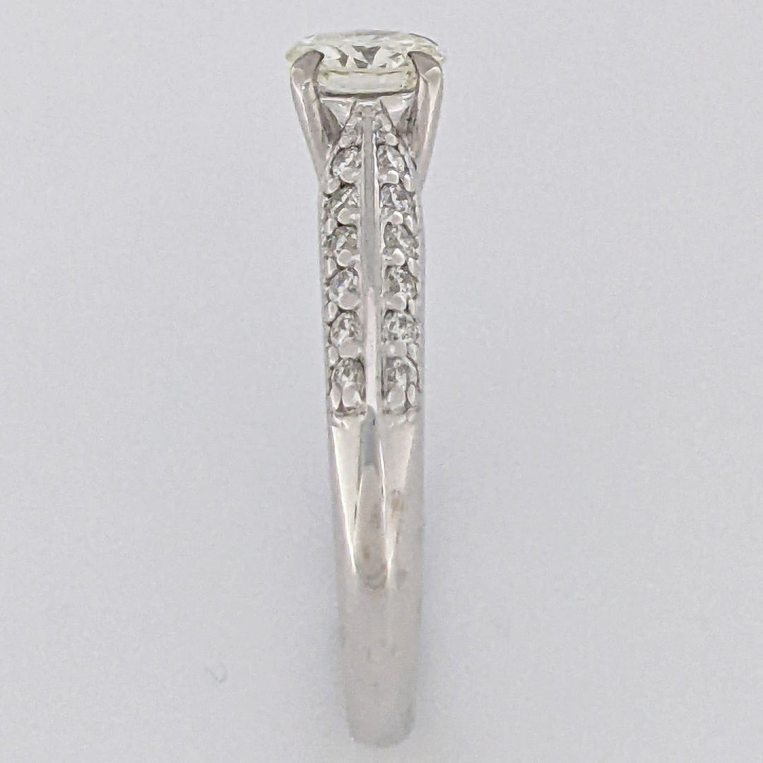 14K WHITE .68 CARAT TOTAL WEIGHT VS K DIAMOND ROUND (25) ESTATE RING 3.8 GRAMS