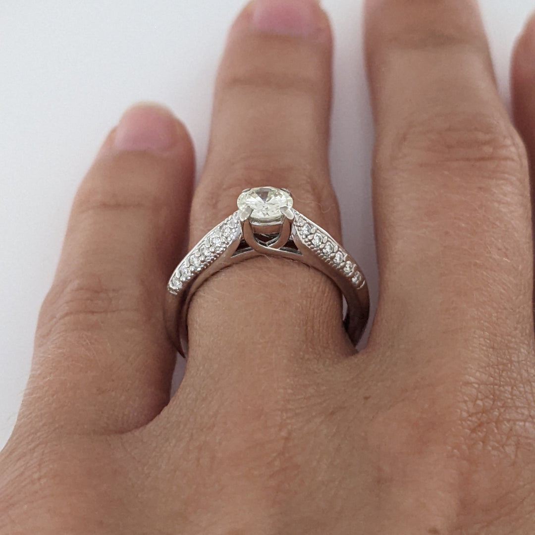 14K WHITE .68 CARAT TOTAL WEIGHT VS K DIAMOND ROUND (25) ESTATE RING 3.8 GRAMS
