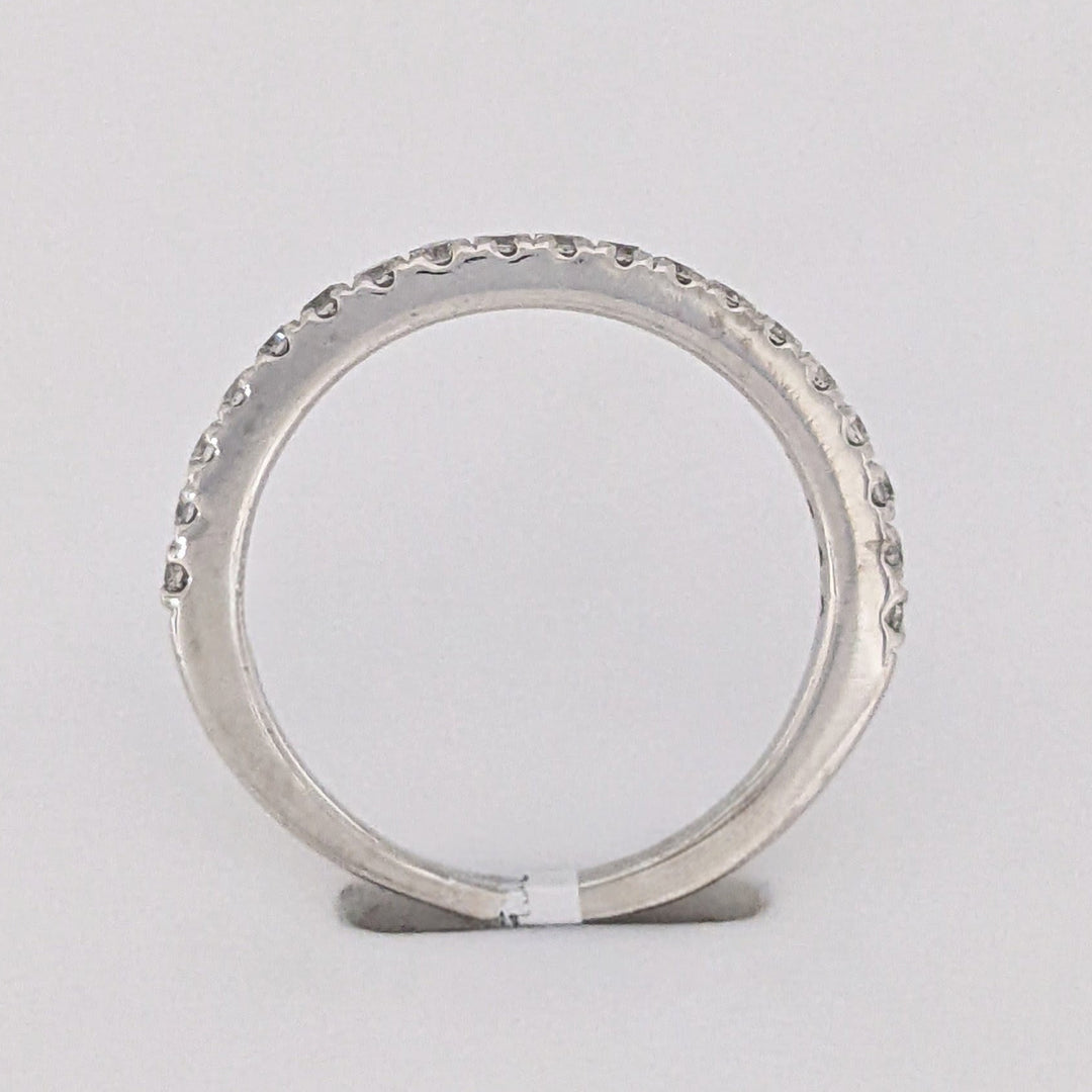 PLATINUM .29 CARAT TOTAL WEIGHT SI2 I DIAMOND ROUND (19) ESTATE BAND 3.0 GRAMS