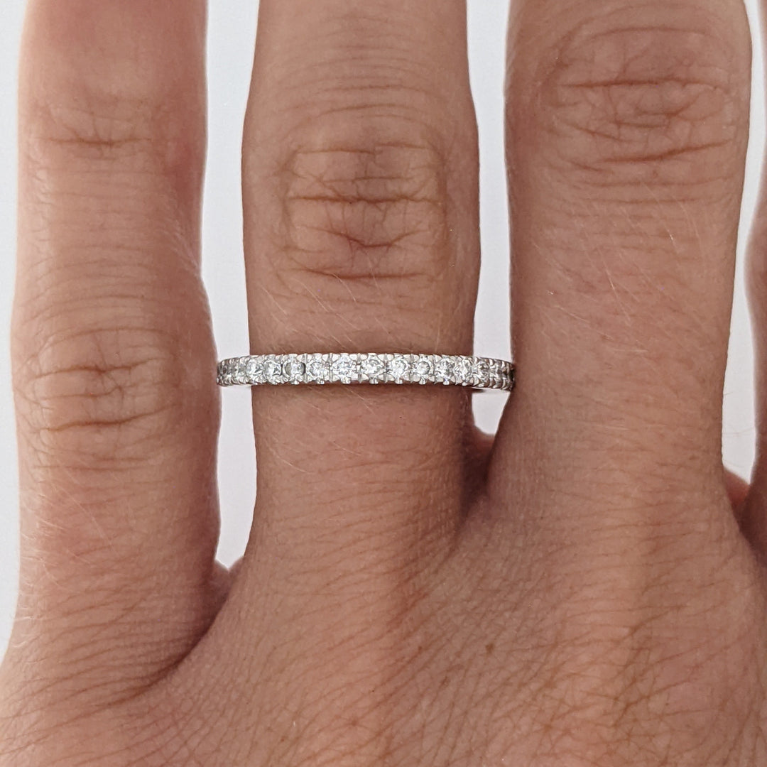 PLATINUM .29 CARAT TOTAL WEIGHT SI2 I DIAMOND ROUND (19) ESTATE BAND 3.0 GRAMS