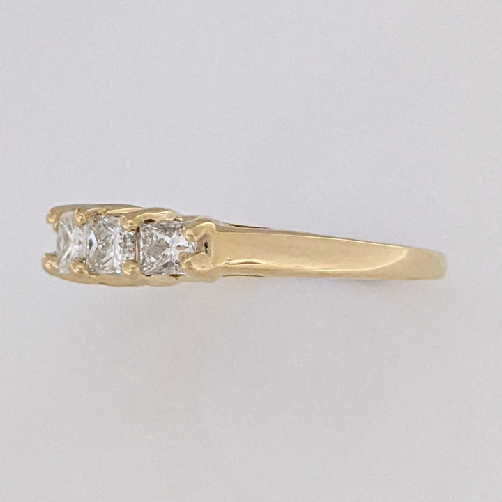14K .97 CARAT TOTAL WEIGHT VS2 H-I DIAMOND PRINCESS CUT (5) ESTATE BAND 3.4 GRAMS