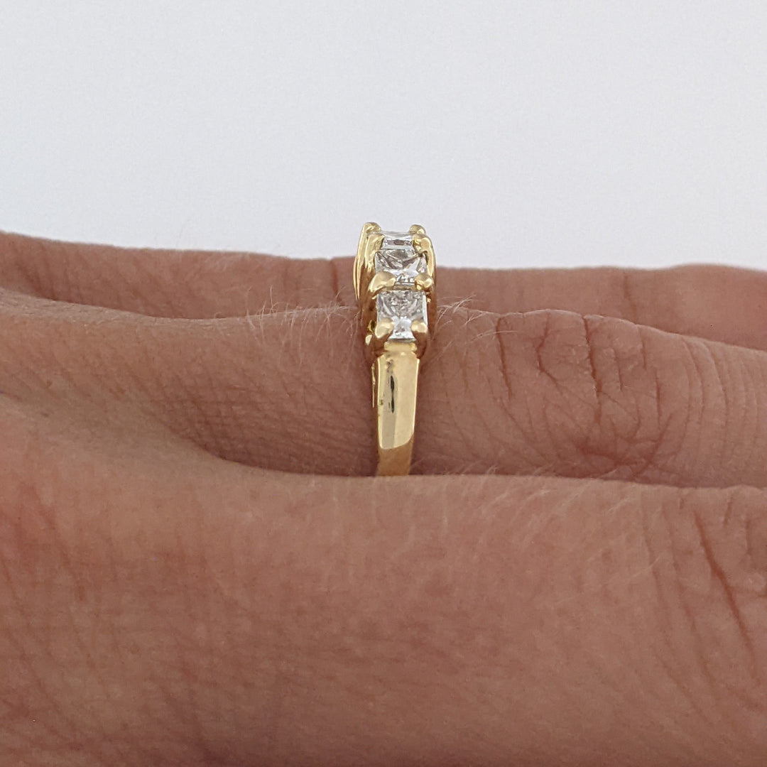 14K .97 CARAT TOTAL WEIGHT VS2 H-I DIAMOND PRINCESS CUT (5) ESTATE BAND 3.4 GRAMS