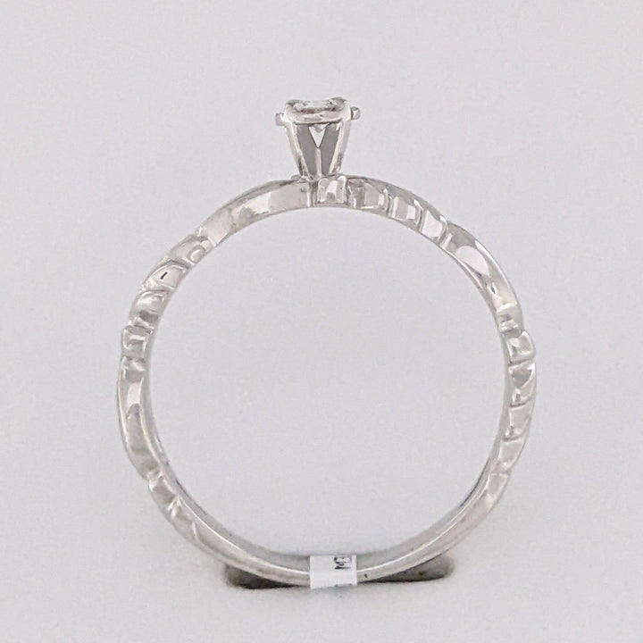 14K WHITE .08 CARAT TOTAL VS I DIAMOND ROUND PATTERN BAND ESTATE RING 3.3 GRAMS