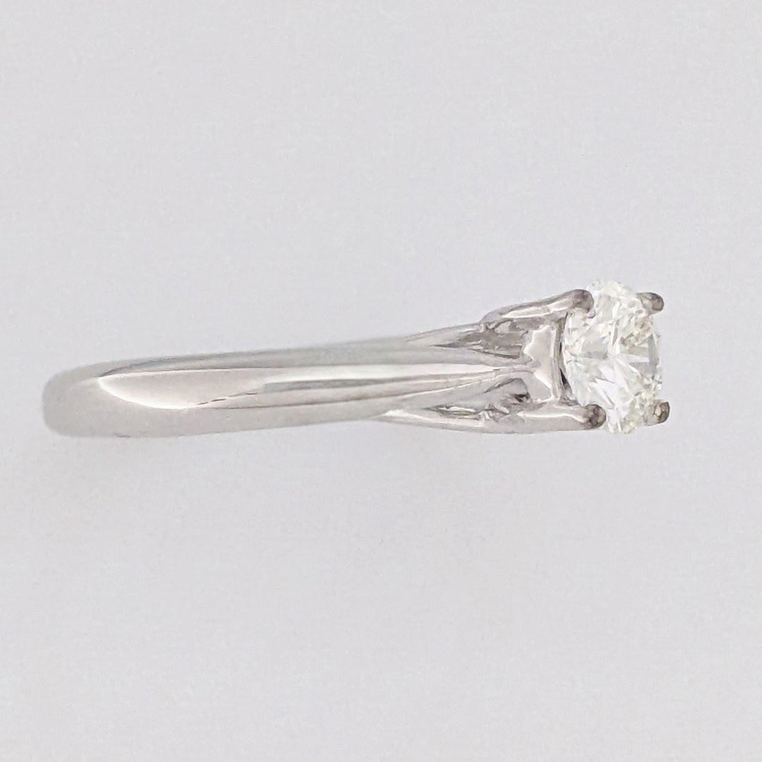 18K WHITE .53 CARAT TOTAL SI2 H DIAMOND ROUND ESTATE SOLITAIRE RING 3.3 GRAMS