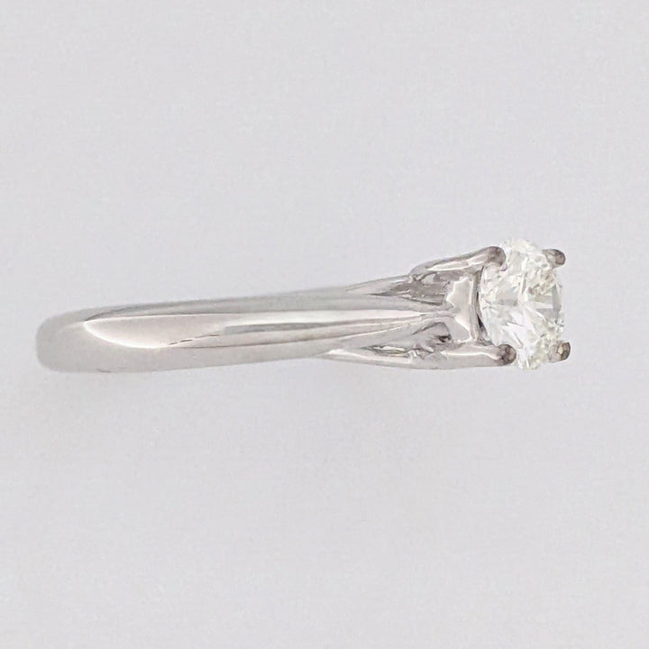 18K WHITE .53 CARAT TOTAL SI2 H DIAMOND ROUND ESTATE SOLITAIRE RING 3.3 GRAMS