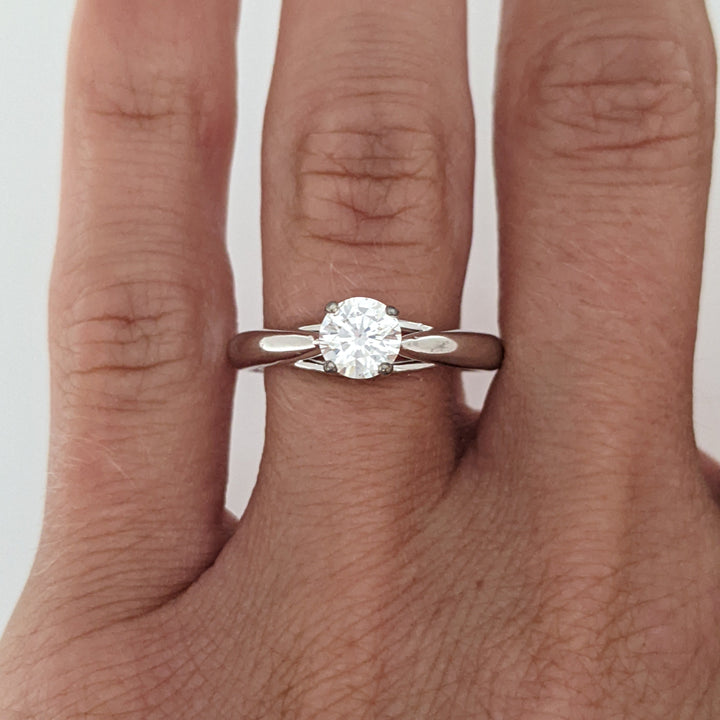 18K WHITE .53 CARAT TOTAL SI2 H DIAMOND ROUND ESTATE SOLITAIRE RING 3.3 GRAMS
