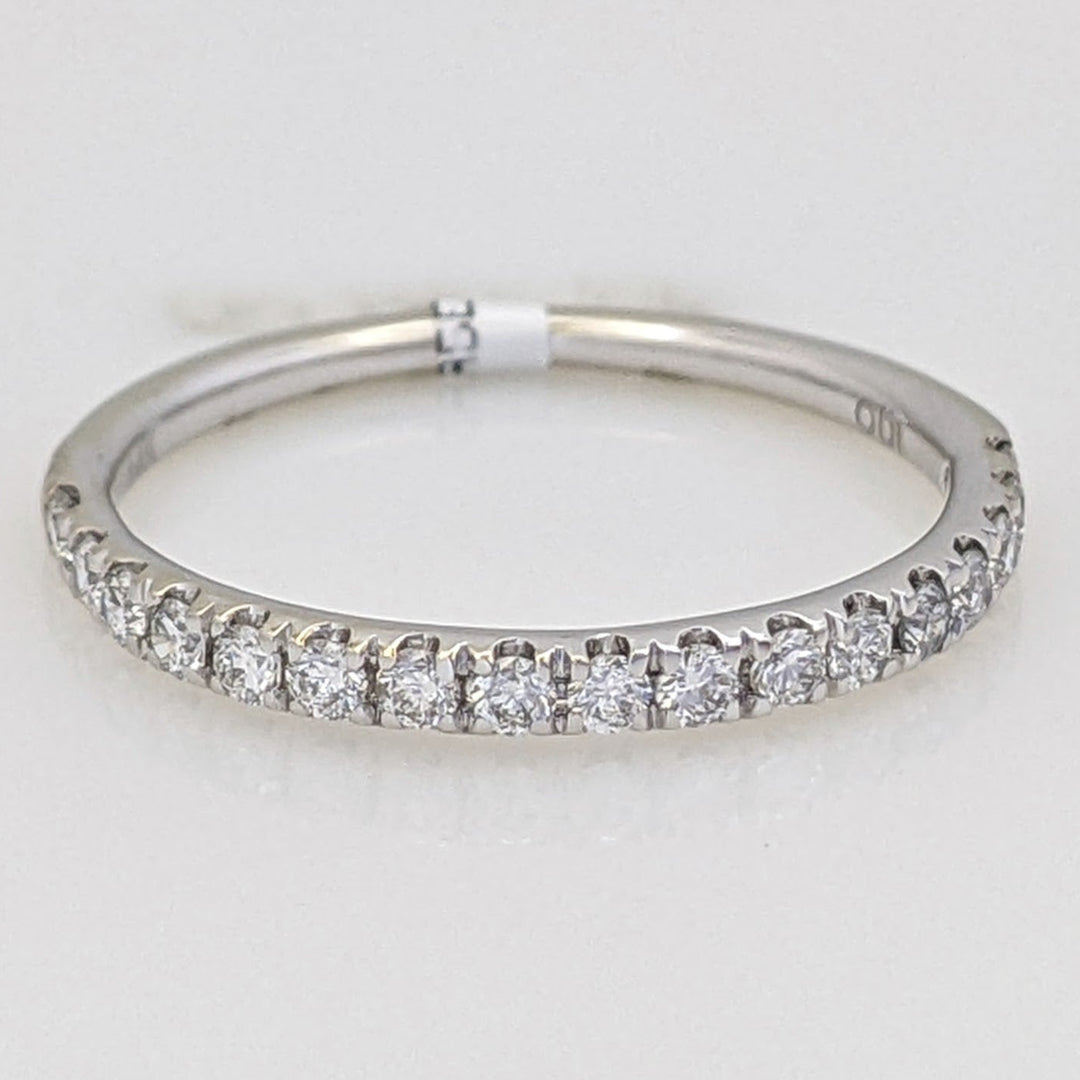 14K WHITE .25 CARAT TOTAL WEIGHT SI1 H DIAMOND ROUND (17) ESTATE BAND 1.3 GRAMS