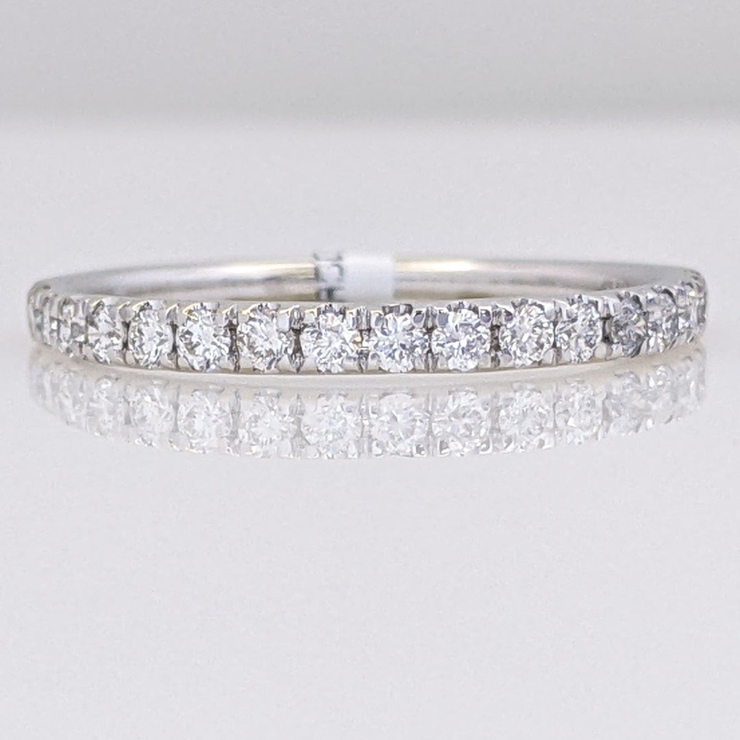14K WHITE .25 CARAT TOTAL WEIGHT SI1 H DIAMOND ROUND (17) ESTATE BAND 1.3 GRAMS