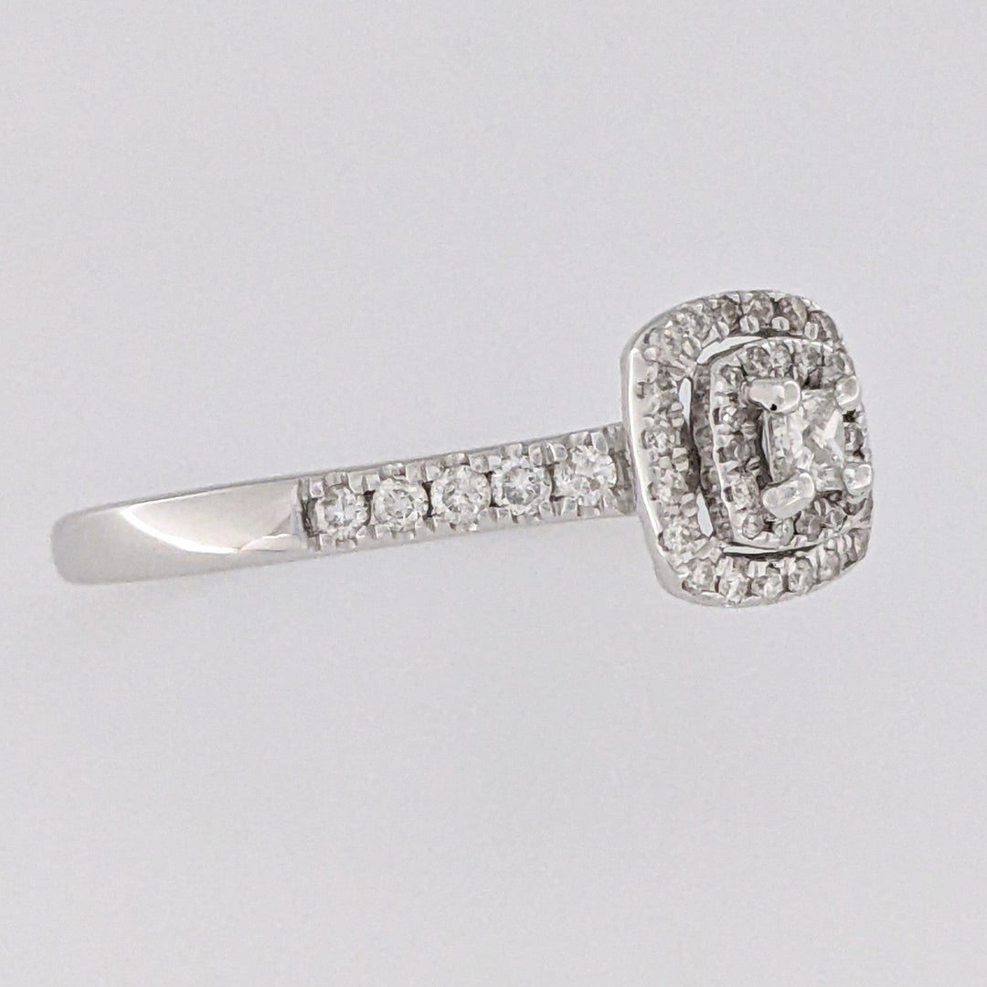 14K WHITE .75 CARAT TOTAL WEIGHT I1 I DIAMOND ROUND (51) PRINCESS CUT (1) ESTATE RING 3.9 GRAMS