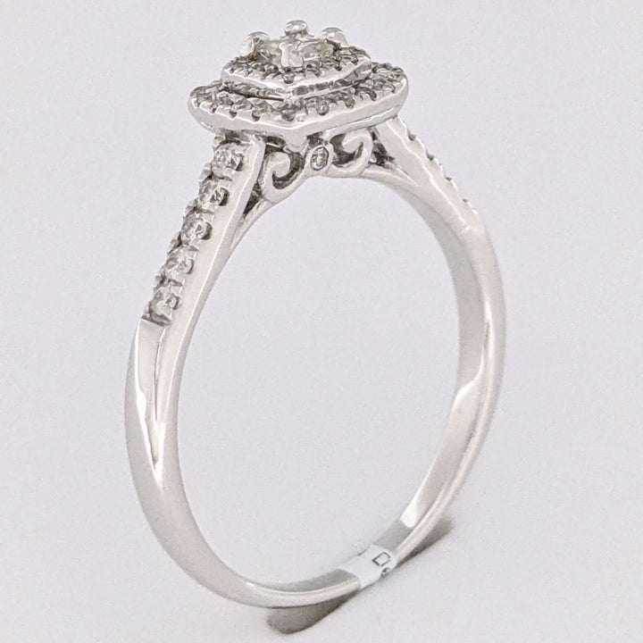 14K WHITE .75 CARAT TOTAL WEIGHT I1 I DIAMOND ROUND (51) PRINCESS CUT (1) ESTATE RING 3.9 GRAMS