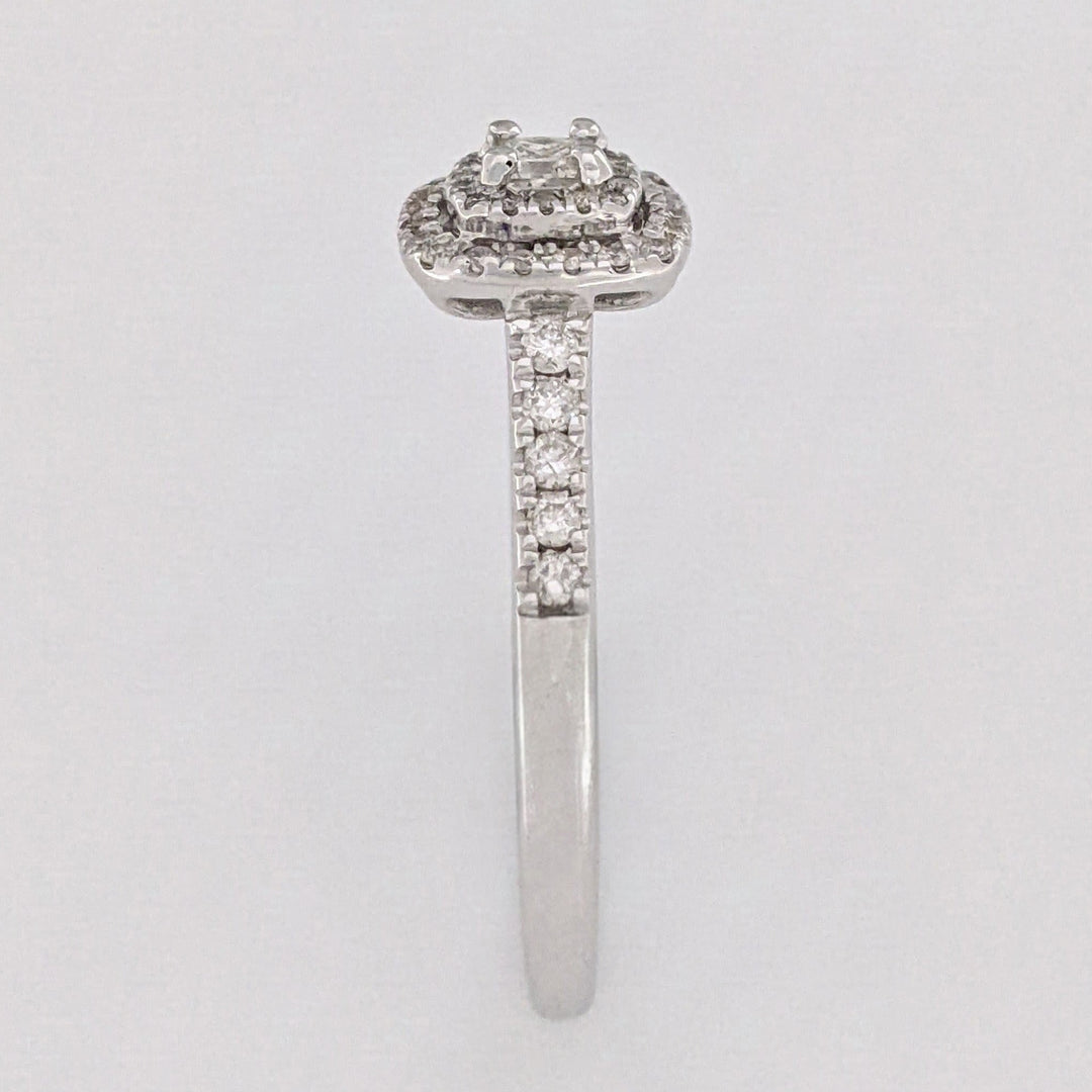 14K WHITE .75 CARAT TOTAL WEIGHT I1 I DIAMOND ROUND (51) PRINCESS CUT (1) ESTATE RING 3.9 GRAMS